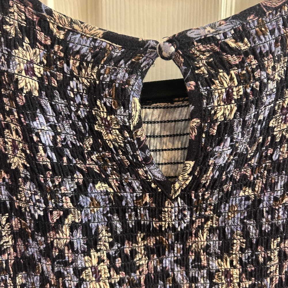 Good Hart Size XL Floral women’s top - Picture 9 of 11